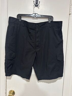 Dickies Black Men's Cargo Shorts w/Utility Pockets sz 44 never used- see pics